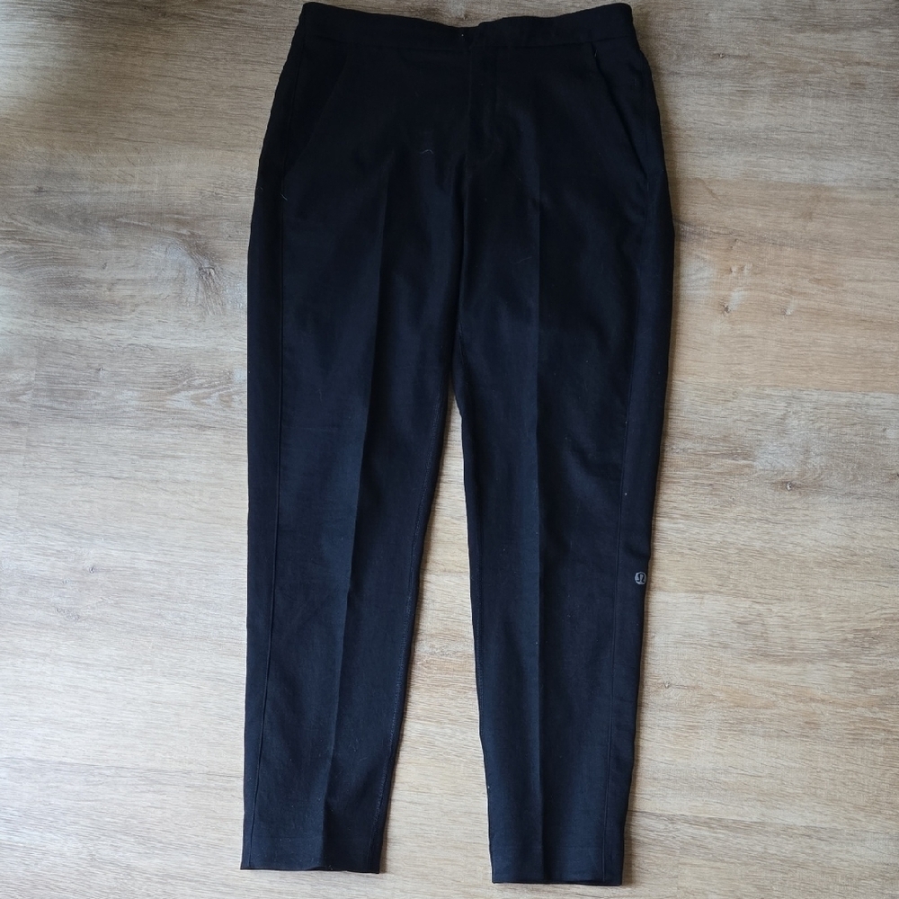 Lululemon Relaxed Fit Pants Sz 4